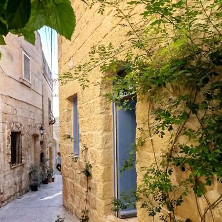 Historic Hideaways - 900 Year Old Converted Studios Victoria Exterior foto