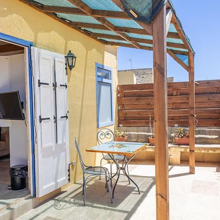 Historic Hideaways - 900 Year Old Converted Studios Victoria Exterior foto
