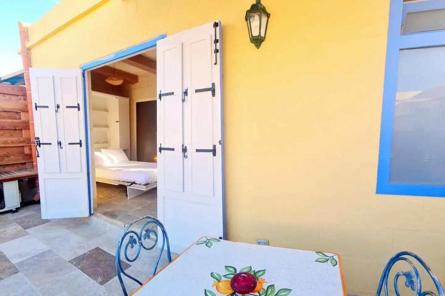 Historic Hideaways - 900 Year Old Converted Studios Victoria Exterior foto
