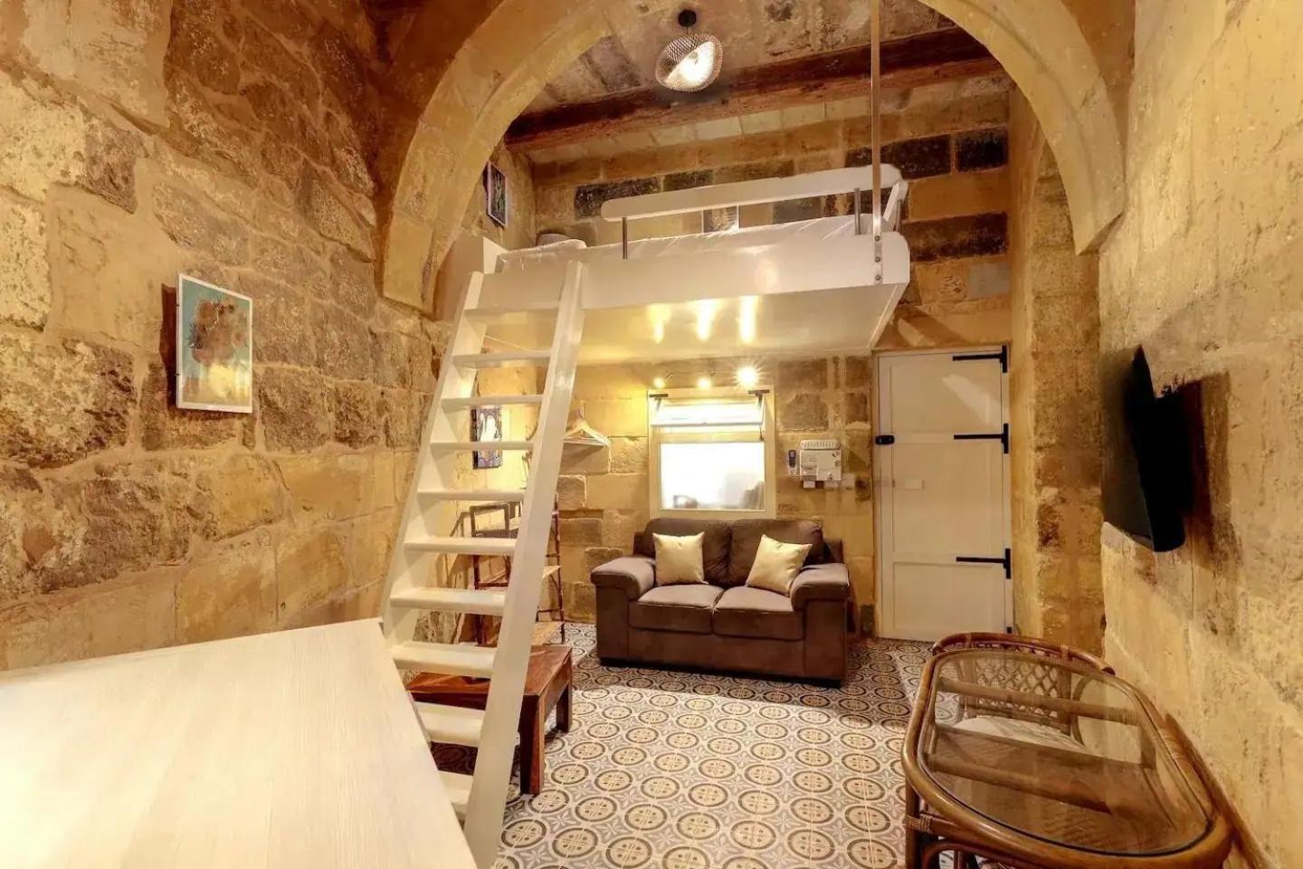 Historic Hideaways - 900 Year Old Converted Studios Victoria Exterior foto